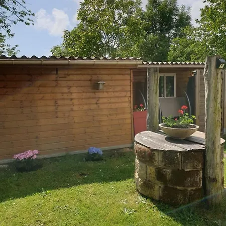 Petit Sejour En Chalet Crecy-la-Chapelle Exterior foto